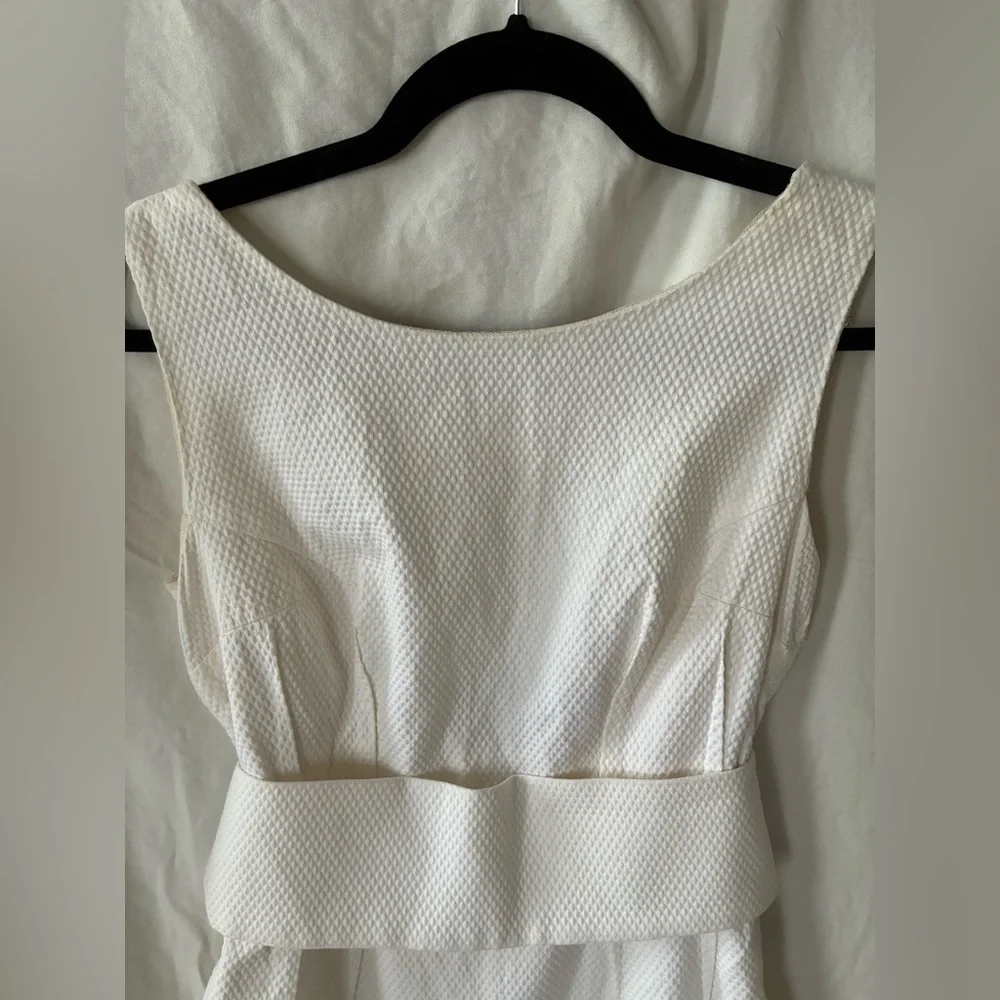 90s Vintage Dolce Gabanna White Sheath Dress - Picture 2 of 8